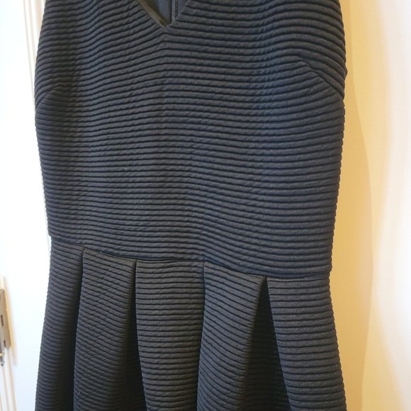 Topshop NWT BLACK⚫️ Ribbed Skater Dress - Picture 5 of 13